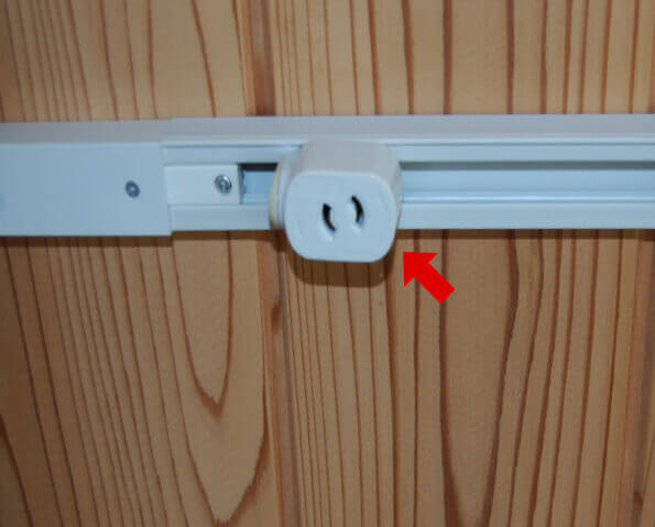 天井のレール式電源用部品